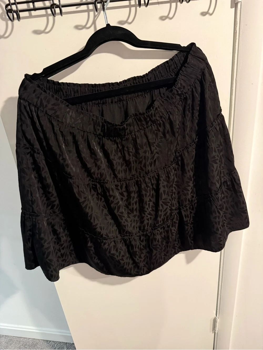BNWT Black heart print satin tiered skater skirt